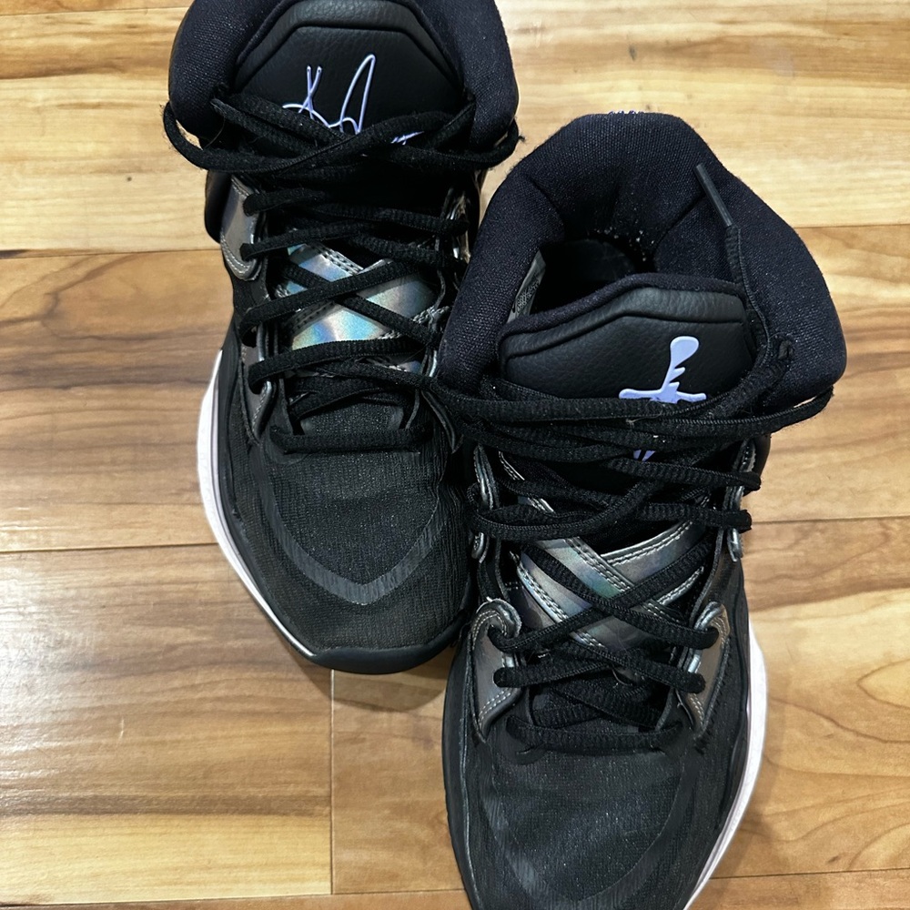 Kyrie Nike Black and Silver Athletic Shoes - Picture 2 of 5